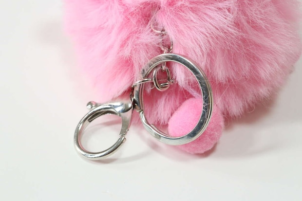 エコファーキーホルダー（ギョロ目モンスター、手足付、青、紫、桃）　金具