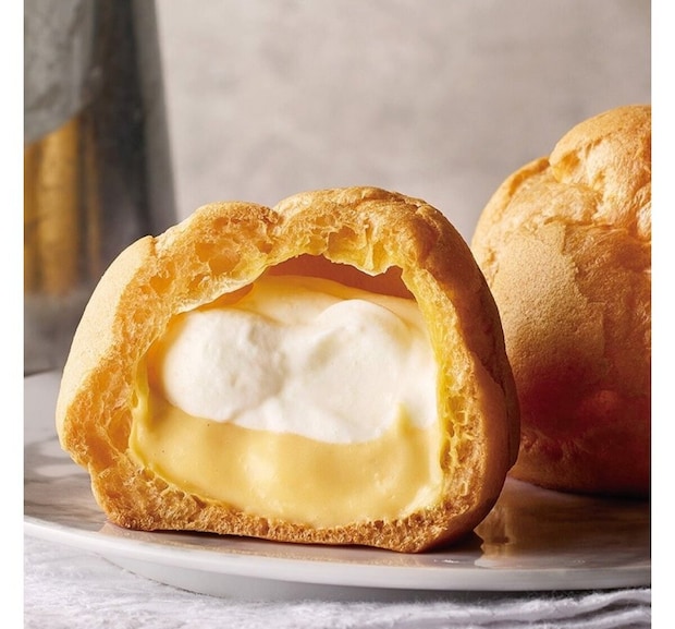 シャトレーゼ　ダブルシュークリーム 北海道純生クリーム