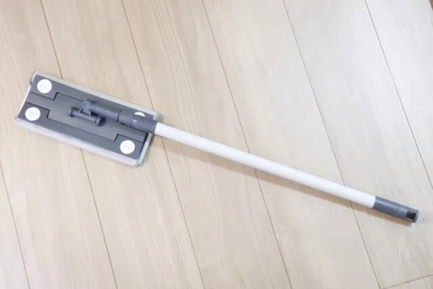 ダイソー　クリップ型モップ（マイクロファイバークロス1枚付）