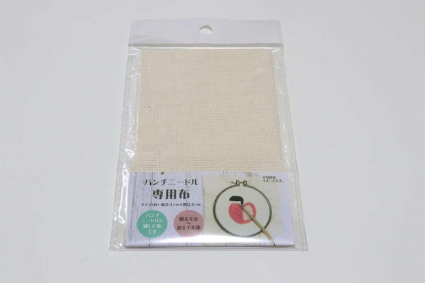 セリア　パンチニードル専用布 極太毛糸並太毛糸用　パッケージ