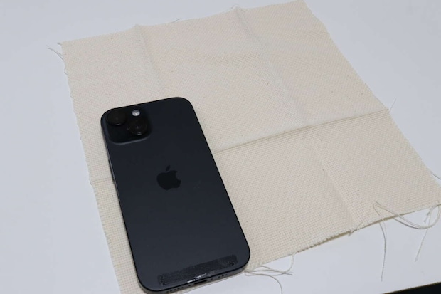 セリア　パンチニードル専用布 極太毛糸並太毛糸用　サイズ　比較　