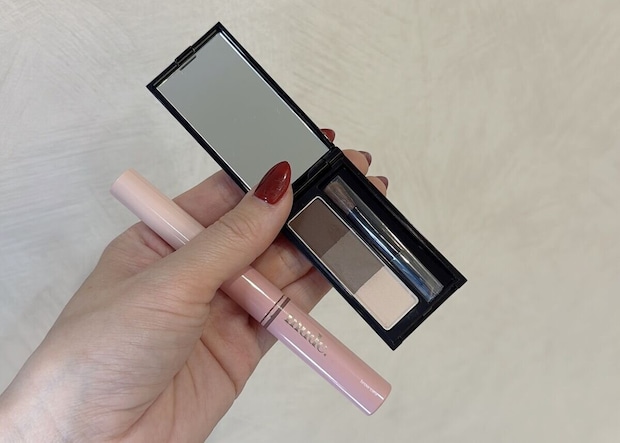 アイブロウパウダー＋眉マスカラ