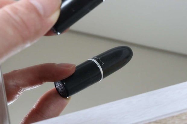 ダイソー フレームミラー(ダブル枠) ダイソーの映りが良いフレームミラー(ダブル枠)