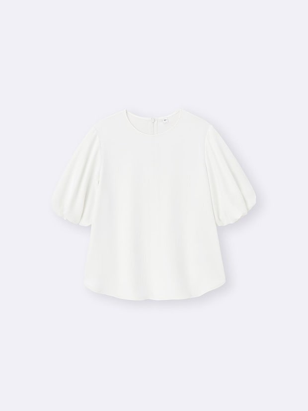 GUのバブルスリーブブラウス