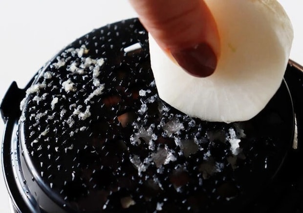 ダイソー　シェラカップ用おろし器　使用例　おろし器