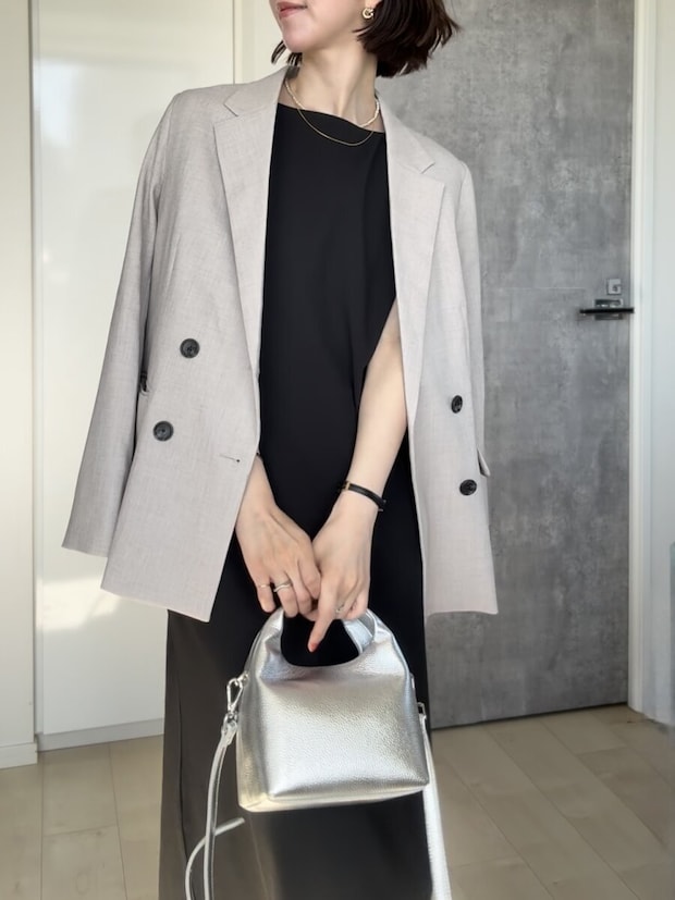 GUダブルブレストジャケット GUダブルブレストジャケットと黒ワンピースコーデ