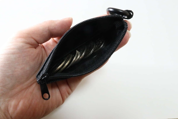 スリムコインケース オーバルカラビナ付き 小銭収納 スリムコインケース オーバルカラビナ付き 小銭収納