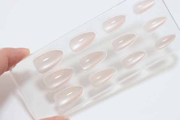 使ったら驚き…!「つけてるだけで印象チェンジ♡」凄い秘密が隠された100均ネイル