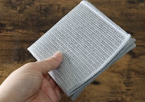 100均で買ったらもう手放せない！「スポンジより断然使いやすい！」クロス状のキッチングッズ