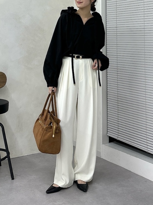 白ワイドパンツ コーデ 白ワイドパンツコーデ5
