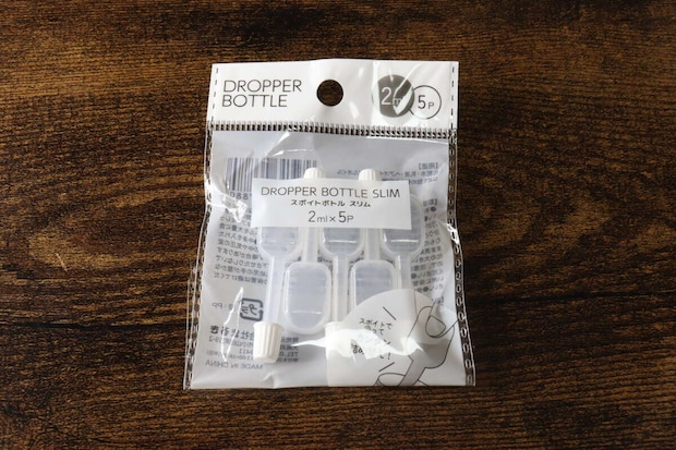 セリアのスポイトボトル スリムのパッケージ