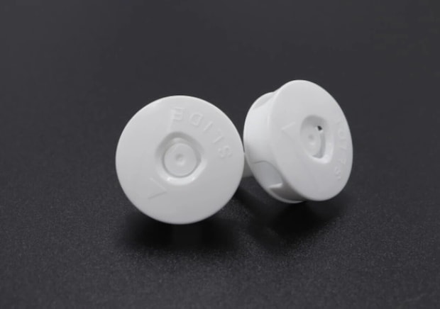 ダイソー コンセントプラグホルダー 2P ダイソー コンセントプラグホルダー 2P