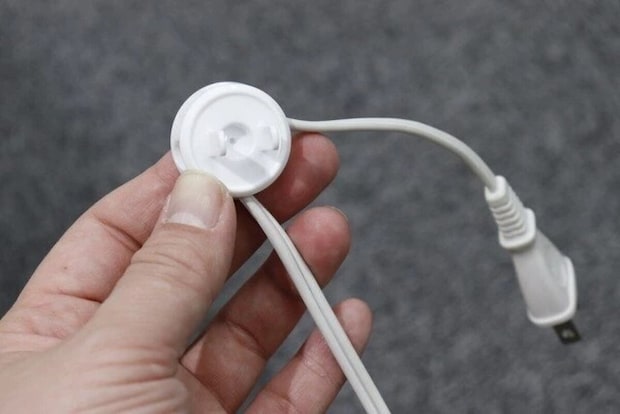 ダイソー コンセントプラグホルダー 2P 使用方法 ダイソー コンセントプラグホルダー 2P 使用方法