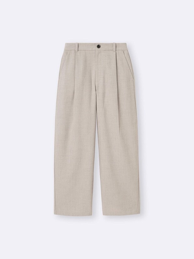 GUのワイドテーパードアンクルパンツ