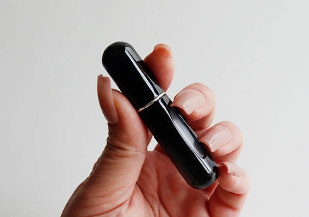 コレは使わなきゃ損！「持ち運びやすくて機能的！」驚くほど便利な100均詰め替え容器