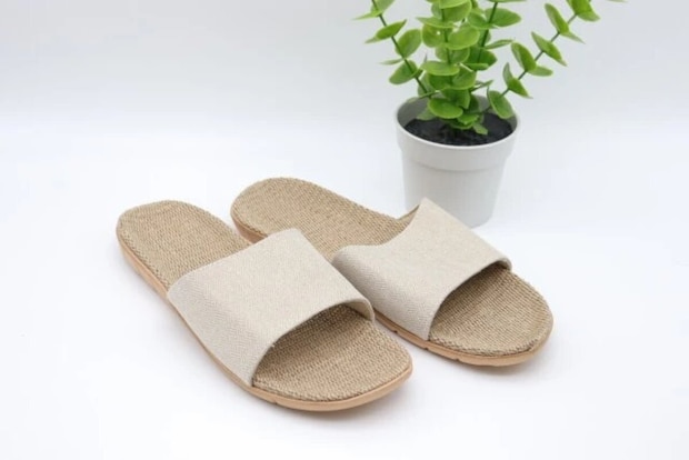 ダイソー　外でも履けるスリッパ（ジュート入・無地）