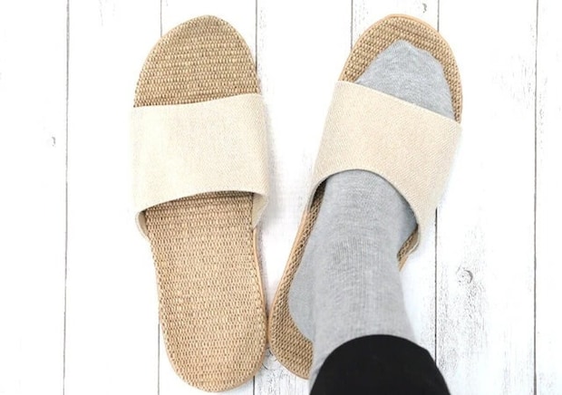 ダイソー　外でも履けるスリッパ（ジュート入・無地）　履き心地