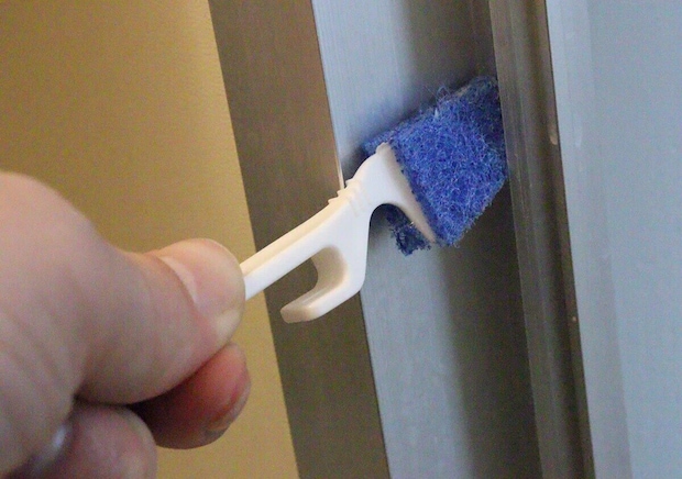 ダイソー　角の極み すきま用スティック 防カビ剤入り　使用例