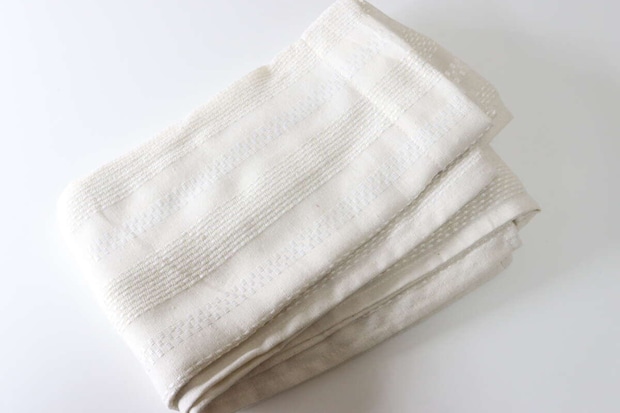 ダイソーのナチュラルドビーカーテン（インド綿混、ストライプ）のビジュアル