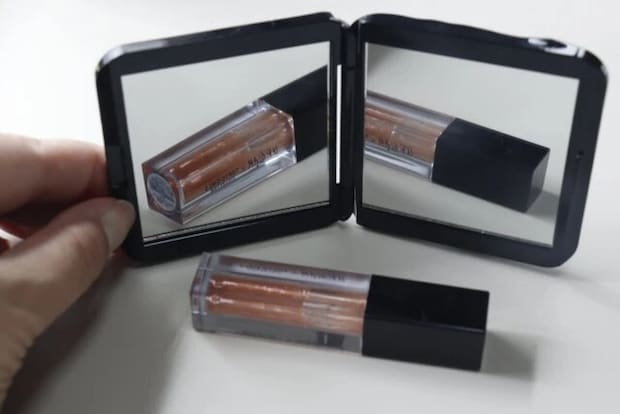 ダイソー　コンパクトミラー（正方形）　映り