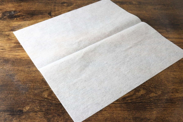 換気口粘着抗菌フィルター（日本製、30cm×30cm、角型、1枚）　中身