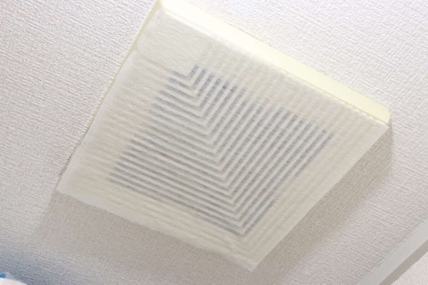 換気口粘着抗菌フィルター（日本製、30cm×30cm、角型、1枚）　使用例