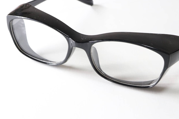 花粉メガネ（大人用、スクエア、ブラック）　デザイン