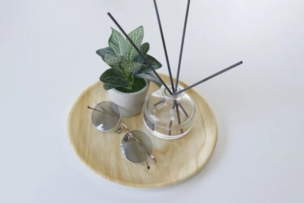 セリア　すべりにくいPPトレー（丸）　インテリアトレー　使用例