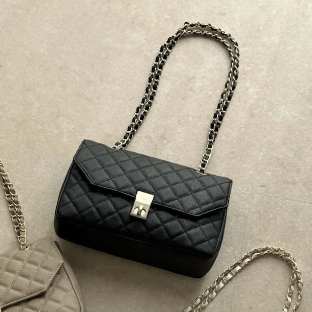 2026春しまむらコラボ黒キルティングバッグ