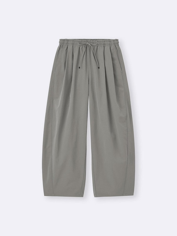 GUのバレルアンクルパンツ