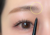 その眉、昔のままはNG！今すぐ見直したい眉の老け見えポイント