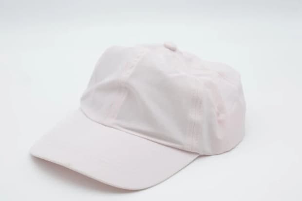 ダイソー レディーススポーツキャップ(ブラック、ピンク) ダイソー レディーススポーツキャップ(ブラック、ピンク)