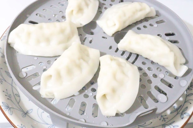 ダイソー　シリコーン蒸し器　餃子
