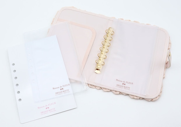 宝島社ムック付録のメゾン ド フルール×ハローキティのいちごマルチケース PINK4