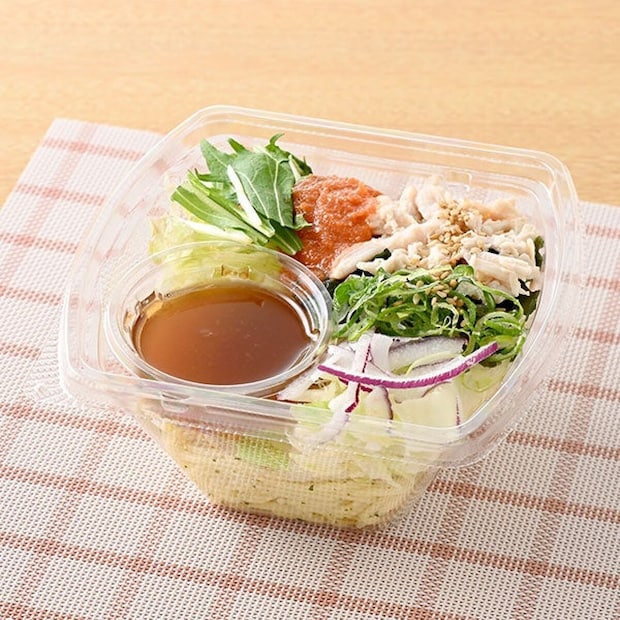 ファミリーマート 青じそ香る!博多明太子と蒸し鶏のパスタサラダ ファミリーマートの青じそ香る!博多明太子と蒸し鶏のパスタサラダのビジュアル