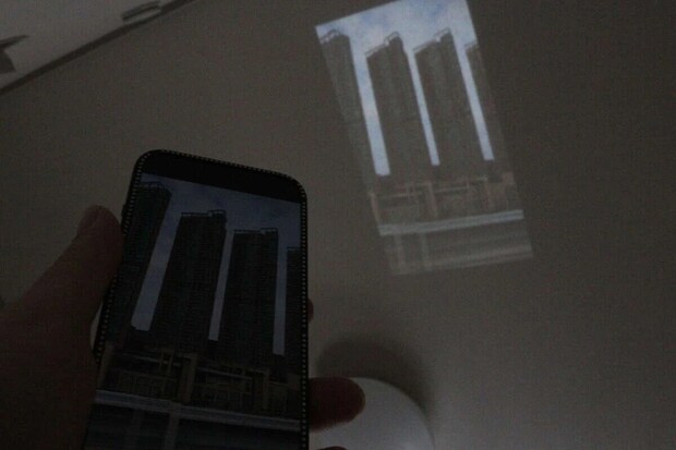 ダイソー　USB Type-C to HDMI ケーブル　使用例　プロジェクター