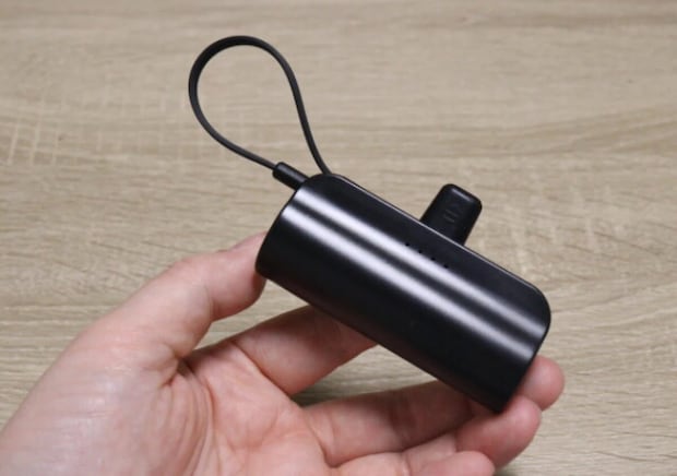 ダイソー　Mobile Battery　5000mAh　Black