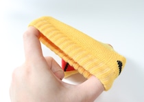 ダイソーで可愛さに惹かれて買ったら優秀だった！「まるで靴下みたい！」アレ専用の便利グッズ