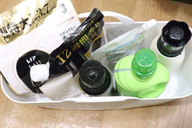 ダイソー ソフトバスケット スリムタイプ ダイソーのソフトバスケット スリムタイプはコンパクトなのにたくさん収納できる