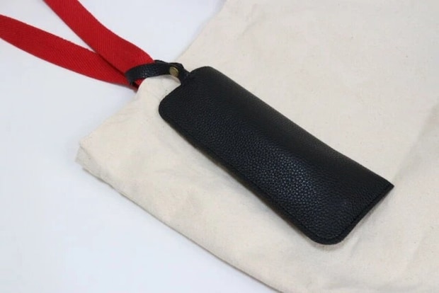 ダイソー　取っ手付ソフトメガネケース　持ち運び