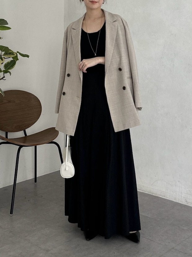 テーラードジャケットコーデ5