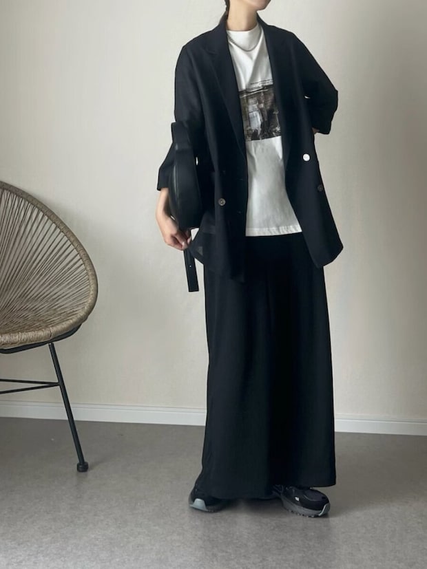 テーラードジャケットコーデ2