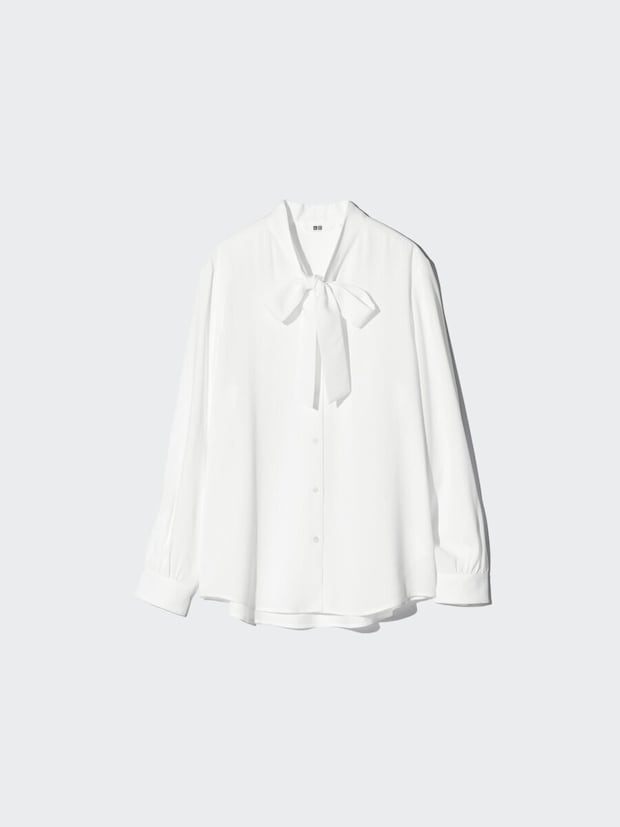 ユニクロのレーヨンボウタイブラウス