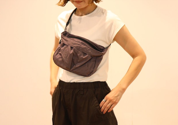 ユニクロユー　バッグ　クロスボディ　ウエスト