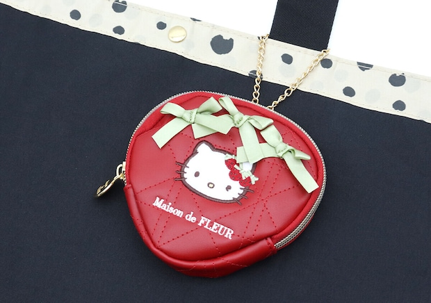 宝島社 ムック付録 Maison de FLEUR×HELLO KITTY いちごチャームBOOK 宝島社ムック付録のMaison de FLEUR×HELLO KITTY いちごチャームBOOK4