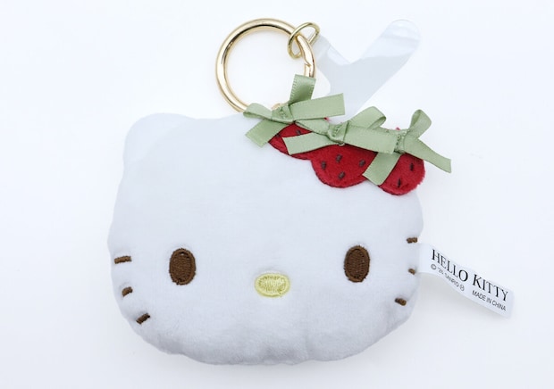 宝島社 ムック付録 Maison de FLEUR×HELLO KITTY いちごぬいぐるみチャームBOOK 宝島社ムック付録のMaison de FLEUR×HELLO KITTY いちごぬいぐるみチャームBOOK2