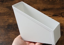 さすがセリア目の付け所が違う…！このサイズ感ずっと待ってた！アレがフィットする専用スタンド