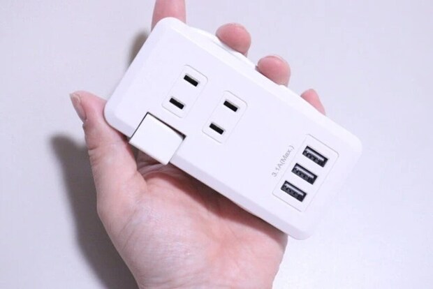 ダイソー　2コンセントタップコード（Type-A 3ポート、3.1A、20cm）