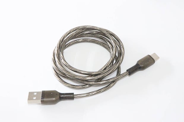 ダイソー Type-C 対応充電・転送ケーブル ラメクリアブラック ダイソーのType-C 対応充電・転送ケーブル ラメクリアブラック