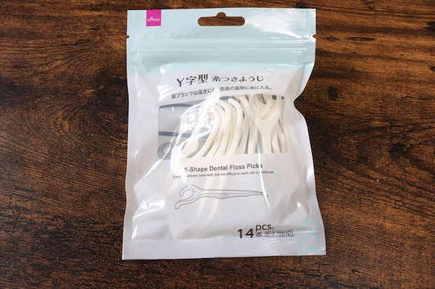 Y字型糸つきようじ（14本）　パッケージ